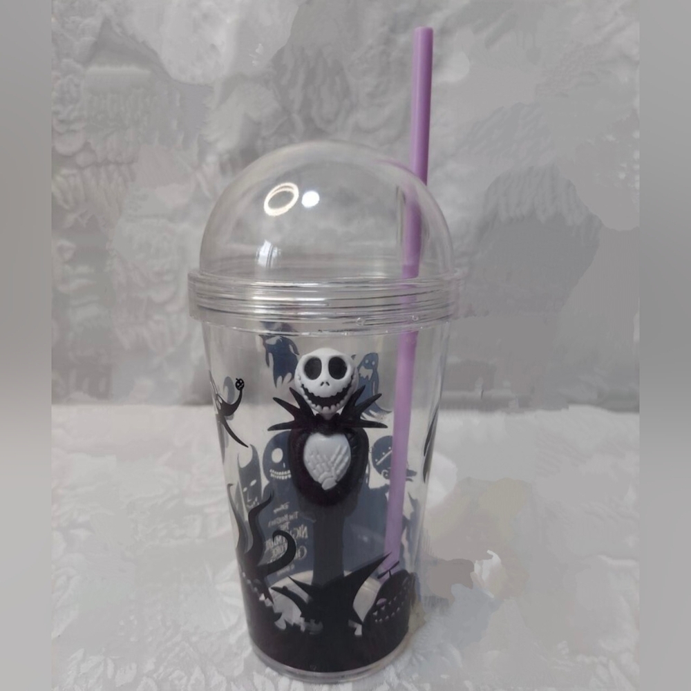 ZAK* 20 oz clear plastic dome top reusable tumbler, black out scenery all round